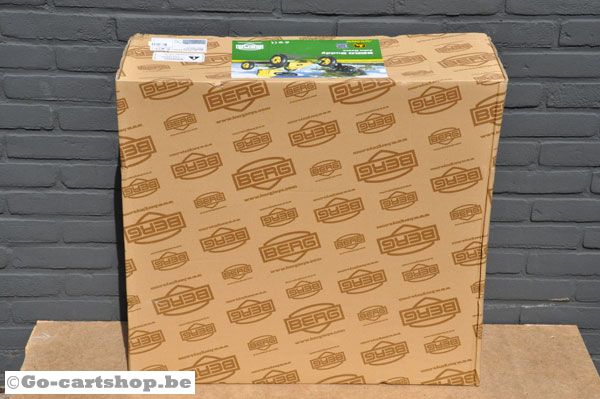 Stevige kartonnen verpakking.