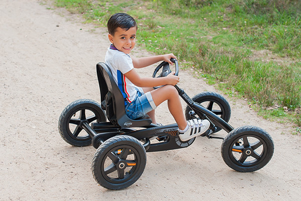 Emar is 4 jaar en 1.10 m lang